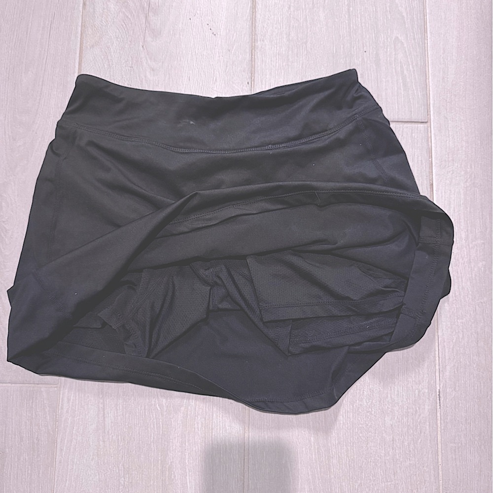 Baleaf Black Activewear Skirt with Built in shorts - Picture 3 of 7